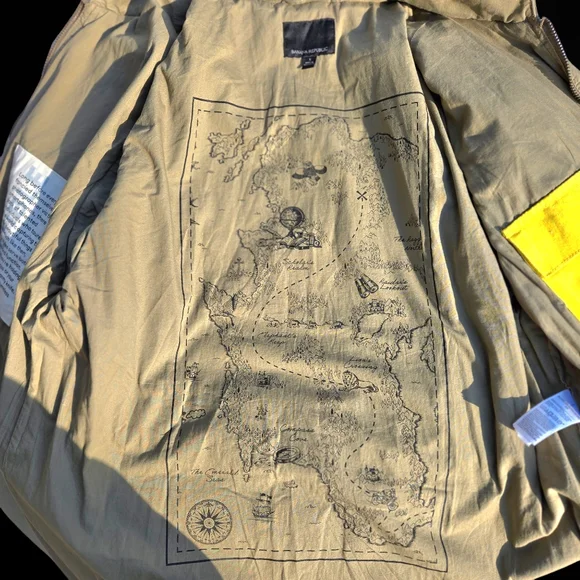 Banana republic Trail Master style Jacket,zip off sleeves Excellent condition ! - Picture 3 of 6